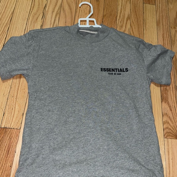 Essentials Fear Of God Kids Dark Oatmeal Sweat Shorts and Shirt - Picture 2 of 6